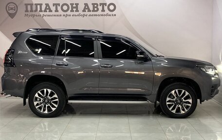 Toyota Land Cruiser Prado 150 рестайлинг 2, 2022 год, 5 798 000 рублей, 4 фотография