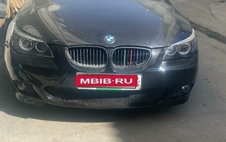 BMW 5 серия, 2004 год, 900 000 рублей, 6 фотография