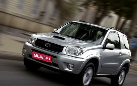 Toyota RAV4, 2004 год, 1 350 000 рублей, 1 фотография