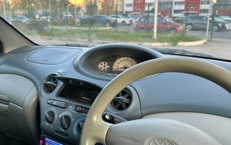 Toyota Vitz, 2001 год, 232 500 рублей, 3 фотография