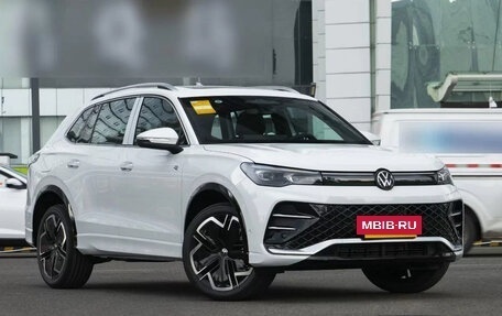 Volkswagen Tiguan, 2024 год, 5 555 000 рублей, 3 фотография