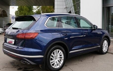 Volkswagen Touareg III, 2018 год, 5 750 000 рублей, 4 фотография