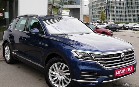 Volkswagen Touareg III, 2018 год, 5 750 000 рублей, 3 фотография