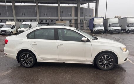 Volkswagen Jetta VI, 2013 год, 700 000 рублей, 3 фотография