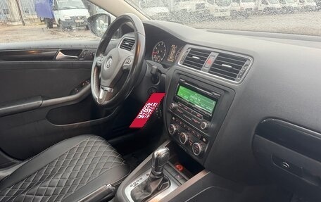 Volkswagen Jetta VI, 2013 год, 700 000 рублей, 15 фотография