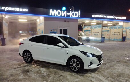 Hyundai Solaris II рестайлинг, 2021 год, 1 800 000 рублей, 13 фотография