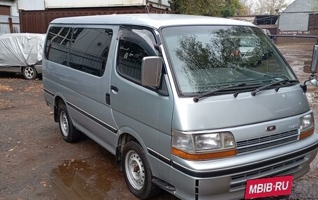 Toyota HiAce H100, 1992 год, 550 000 рублей, 3 фотография