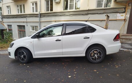 Volkswagen Polo VI (EU Market), 2018 год, 800 000 рублей, 3 фотография