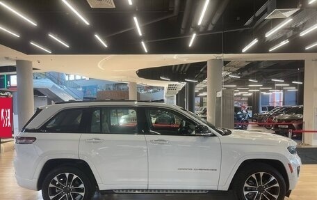 Jeep Grand Cherokee, 2023 год, 11 800 000 рублей, 8 фотография