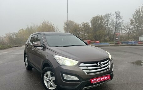 Hyundai Santa Fe III рестайлинг, 2013 год, 1 680 000 рублей, 2 фотография