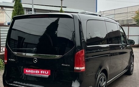 Mercedes-Benz V-Класс, 2018 год, 4 700 000 рублей, 6 фотография