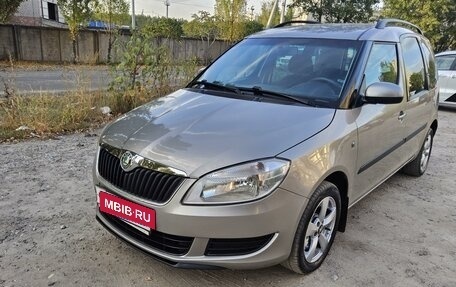 Skoda Roomster, 2012 год, 900 000 рублей, 7 фотография