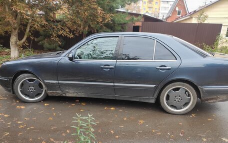 Mercedes-Benz E-Класс, 1999 год, 580 000 рублей, 5 фотография