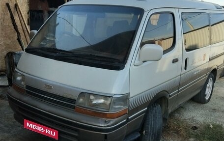 Toyota HiAce H100, 1992 год, 250 000 рублей, 1 фотография