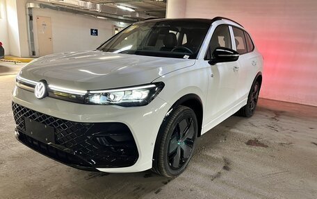 Volkswagen Tiguan, 2024 год, 6 450 000 рублей, 1 фотография