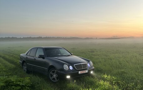 Mercedes-Benz E-Класс, 1999 год, 550 000 рублей, 2 фотография