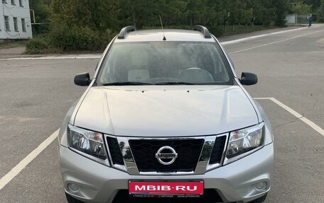 Nissan Terrano III, 2014 год, 1 050 000 рублей, 1 фотография