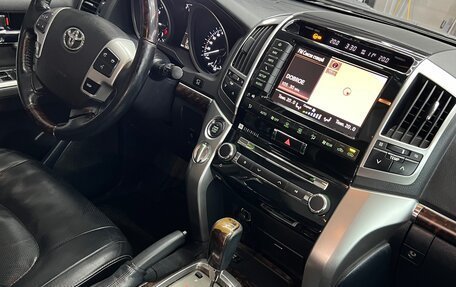 Toyota Land Cruiser 200, 2012 год, 4 999 999 рублей, 17 фотография