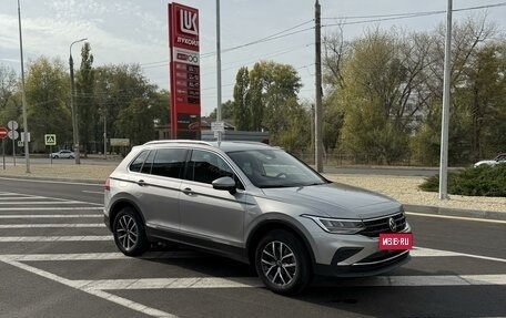 Volkswagen Tiguan II, 2021 год, 3 390 000 рублей, 2 фотография