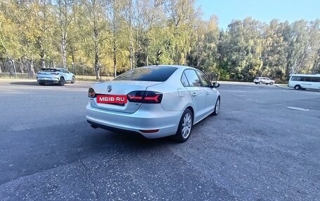 Volkswagen Jetta VI, 2011 год, 950 000 рублей, 5 фотография