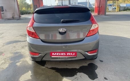 Hyundai Solaris II рестайлинг, 2012 год, 580 000 рублей, 4 фотография