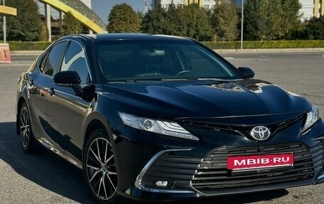 Toyota Camry, 2021 год, 2 800 000 рублей, 12 фотография