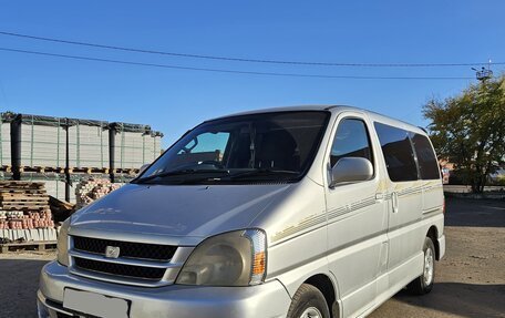 Toyota Touring HiAce I, 2001 год, 1 100 000 рублей, 21 фотография