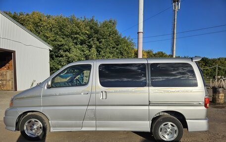 Toyota Touring HiAce I, 2001 год, 1 100 000 рублей, 20 фотография