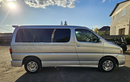 Toyota Touring HiAce I, 2001 год, 1 100 000 рублей, 22 фотография