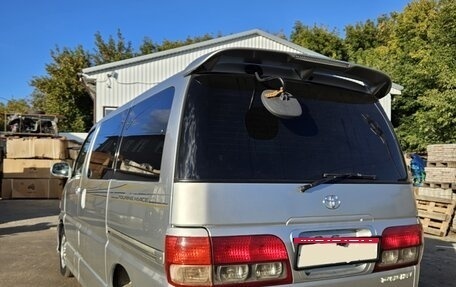 Toyota Touring HiAce I, 2001 год, 1 100 000 рублей, 19 фотография