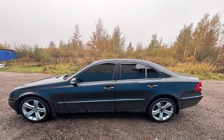 Mercedes-Benz E-Класс, 2004 год, 750 000 рублей, 6 фотография