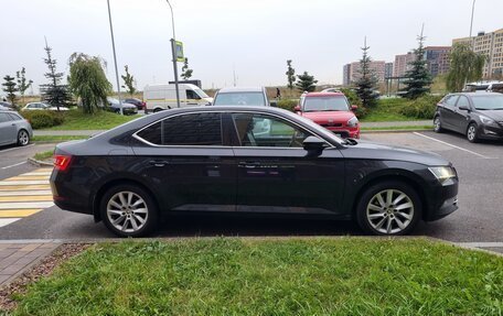 Skoda Superb III рестайлинг, 2019 год, 2 250 000 рублей, 3 фотография