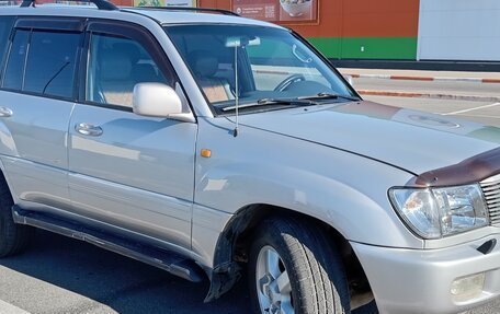 Toyota Land Cruiser 100 рестайлинг 2, 1999 год, 1 800 000 рублей, 2 фотография