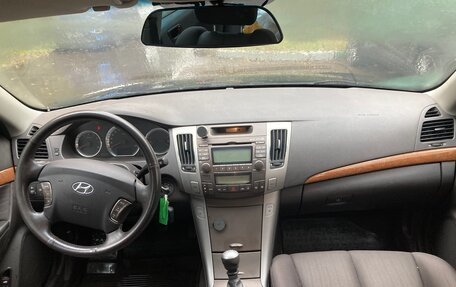 Hyundai Sonata VI, 2010 год, 920 000 рублей, 6 фотография