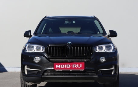 BMW X5, 2017 год, 5 880 000 рублей, 2 фотография