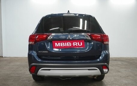 Mitsubishi Outlander III рестайлинг 3, 2020 год, 2 205 000 рублей, 7 фотография