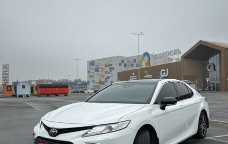 Toyota Camry, 2021 год, 4 100 000 рублей, 2 фотография