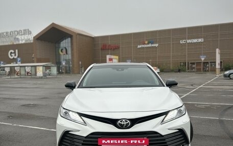 Toyota Camry, 2021 год, 4 100 000 рублей, 3 фотография