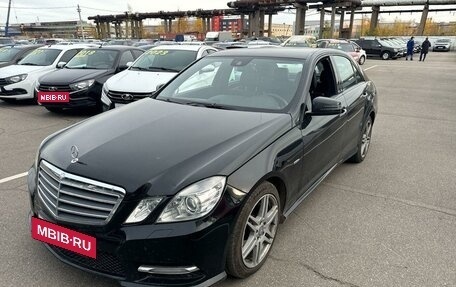 Mercedes-Benz E-Класс, 2011 год, 1 650 000 рублей, 2 фотография