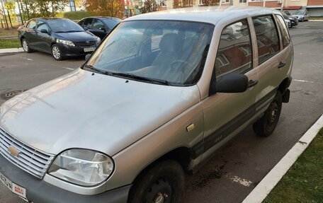 Chevrolet Niva I рестайлинг, 2003 год, 168 000 рублей, 2 фотография