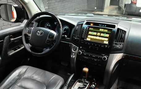 Toyota Land Cruiser 200, 2010 год, 3 350 000 рублей, 12 фотография