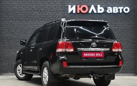 Toyota Land Cruiser 200, 2010 год, 3 350 000 рублей, 7 фотография