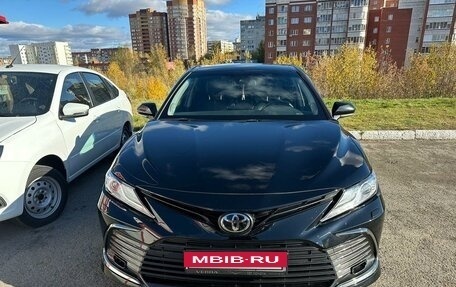 Toyota Camry, 2021 год, 3 800 000 рублей, 4 фотография