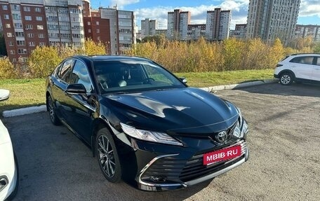 Toyota Camry, 2021 год, 3 800 000 рублей, 5 фотография