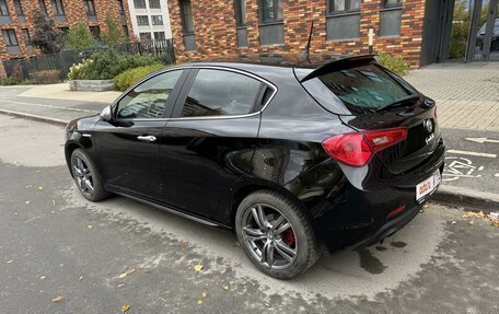 Alfa Romeo Giulietta, 2014 год, 1 300 000 рублей, 7 фотография