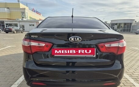 KIA Rio III рестайлинг, 2013 год, 885 000 рублей, 20 фотография