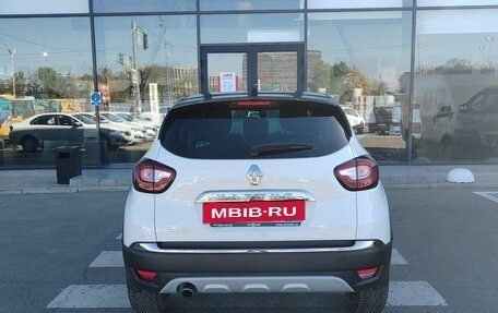 Renault Kaptur I рестайлинг, 2017 год, 1 555 000 рублей, 6 фотография