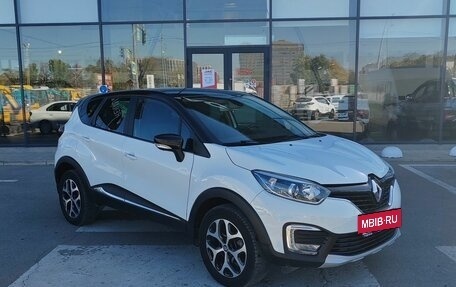 Renault Kaptur I рестайлинг, 2017 год, 1 555 000 рублей, 4 фотография