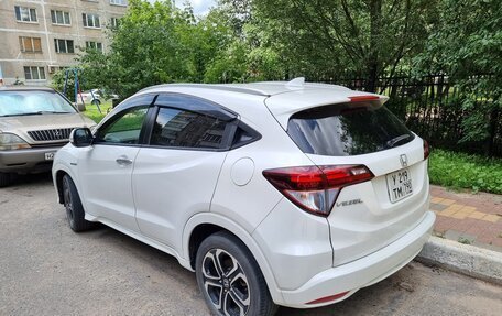 Honda Vezel, 2014 год, 2 050 000 рублей, 4 фотография