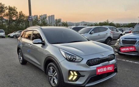 KIA Niro I, 2020 год, 1 944 000 рублей, 2 фотография